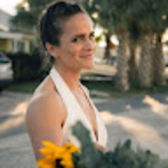 Meet your Posher, Nadia - Picture 1 of 1